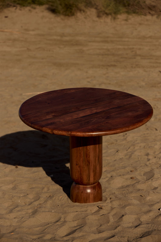 Sifnos Round Table