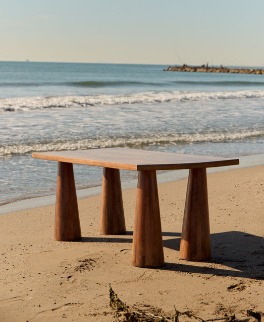 Mikonos dining table