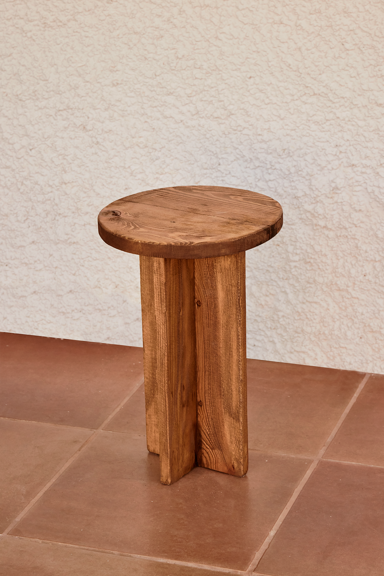 Pepa side table