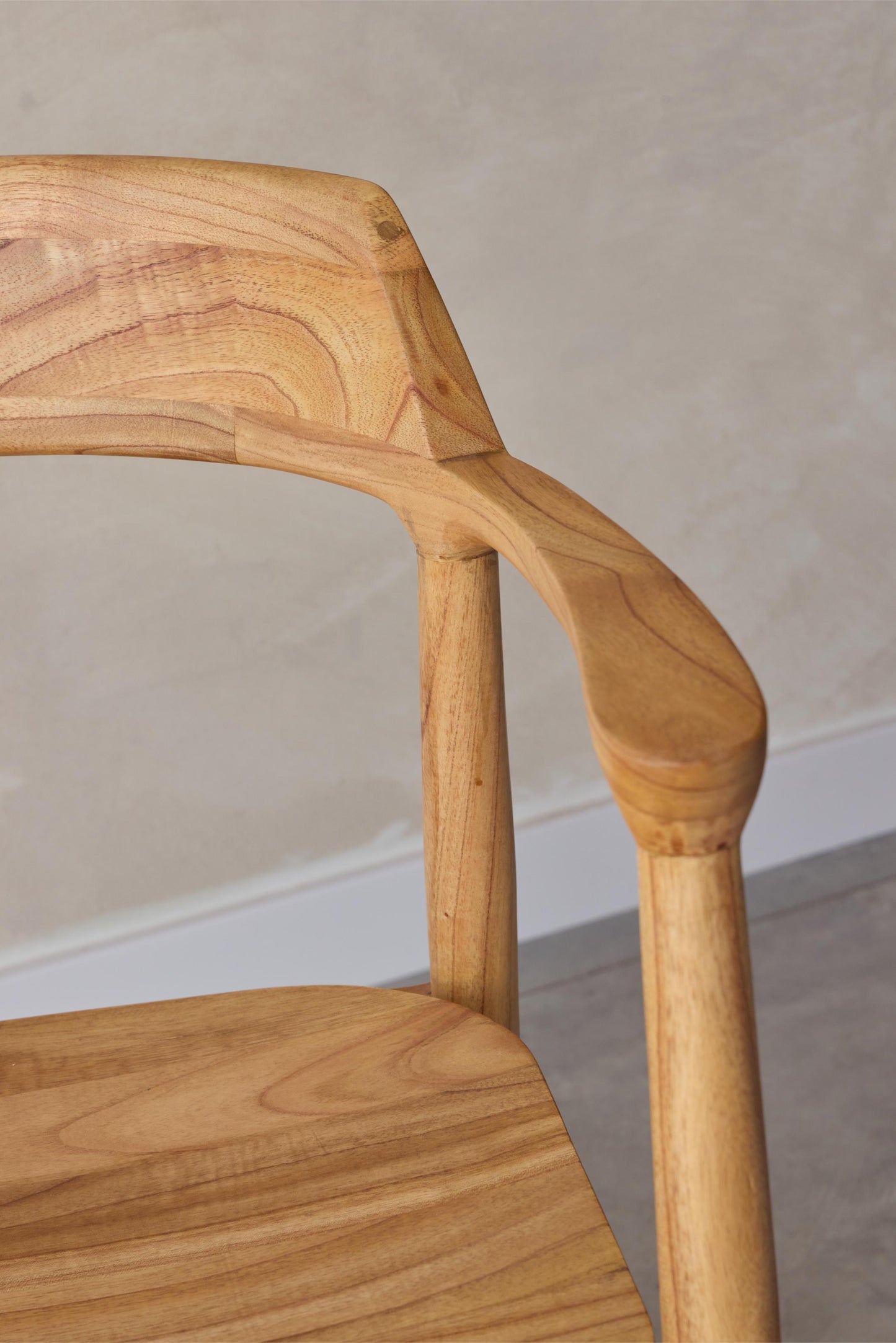 Pack of one desk and two Milos side tables