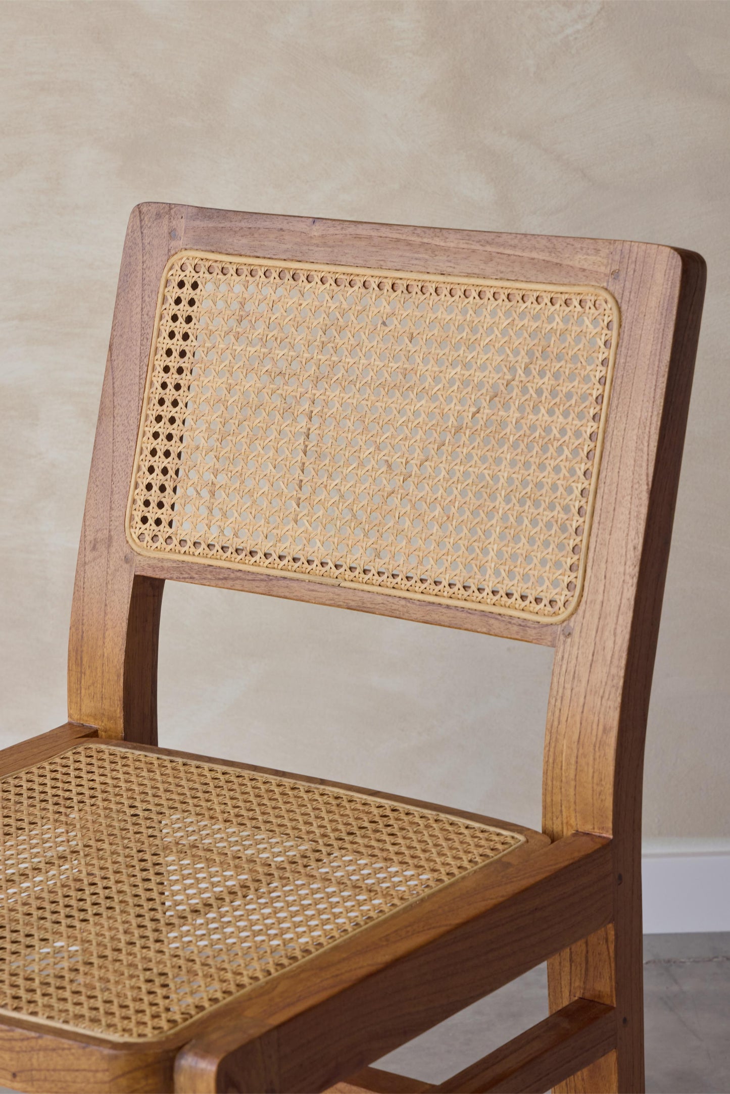 Pack of one desk and two Milos side tables