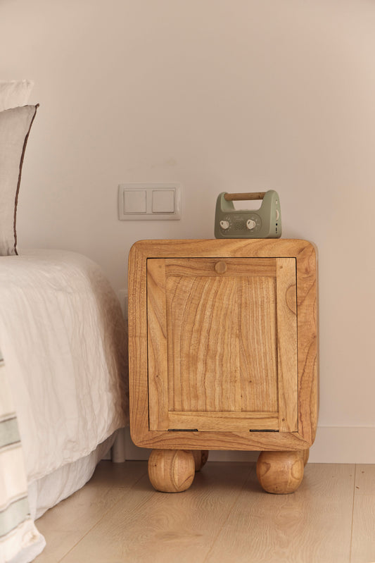 Pack of one desk and two Milos side tables