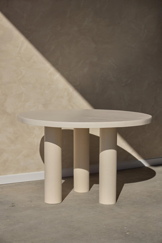 Columbretes White Table
