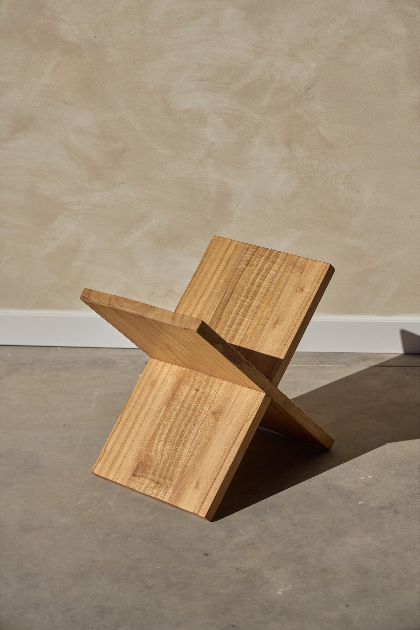 Muna Magazine Rack
