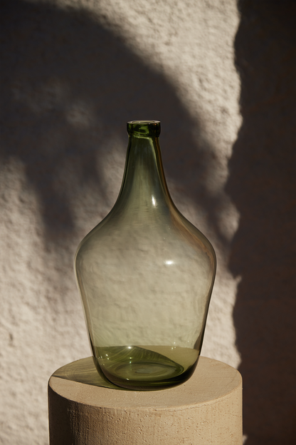 Pack de un banco Victoria y un jarrón verde Damajuana