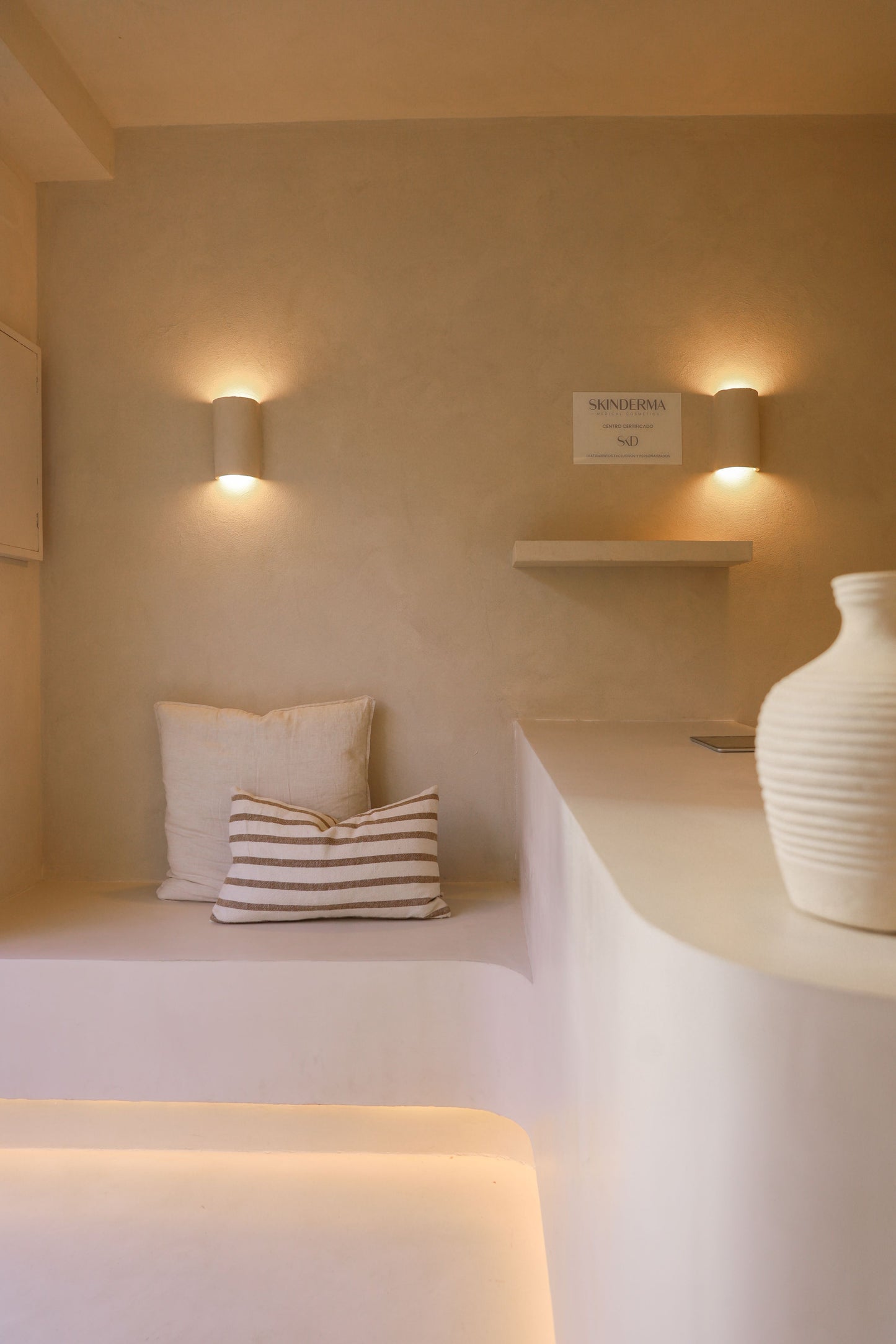 Menorca White Wall Light