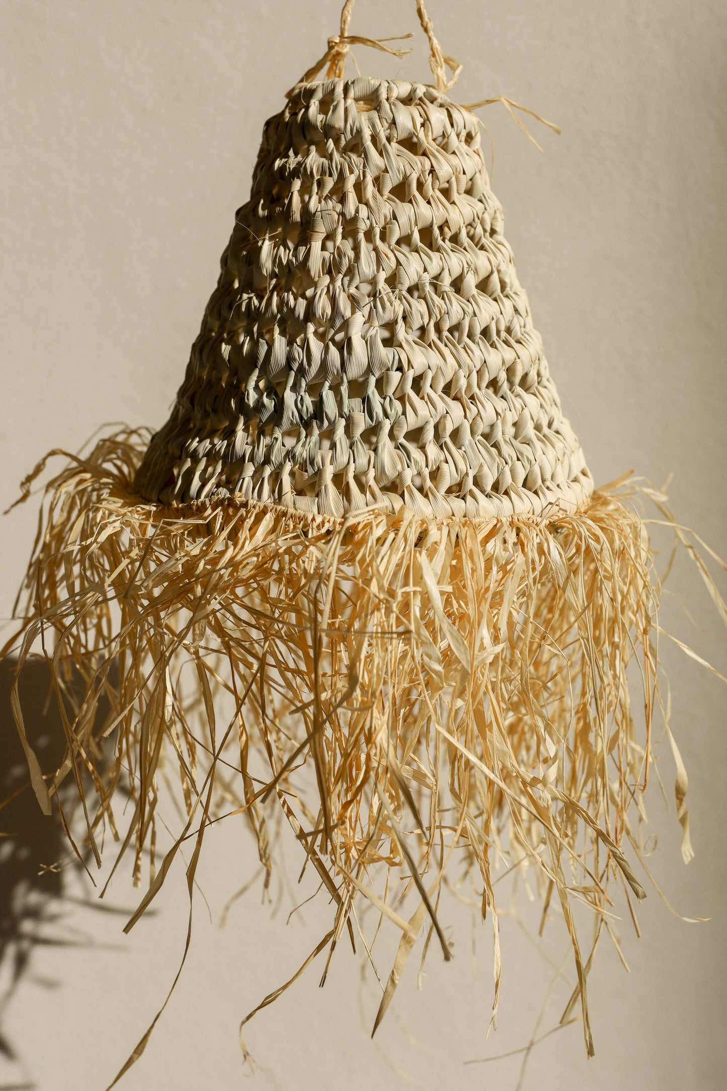 Pantalla lámpara araña rafia