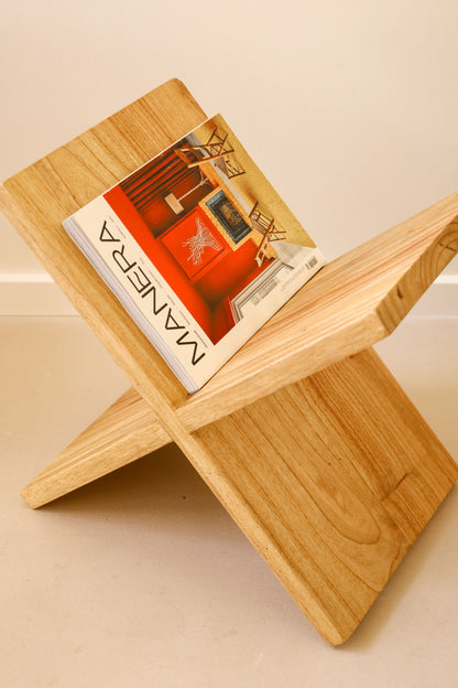 Pack de una mesita Borneo y un revistero Muna