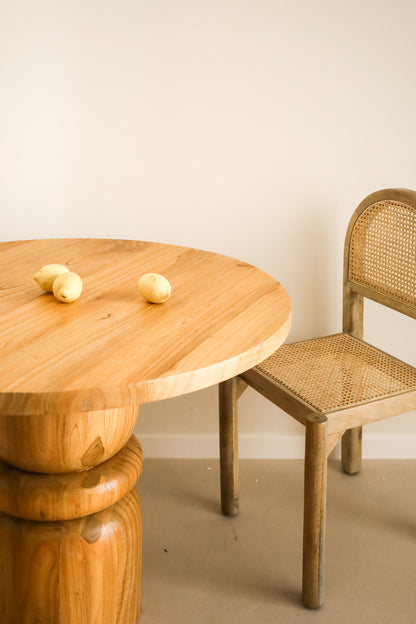 Pack de una mesa Nusa Penida y cuatro sillas Formentera