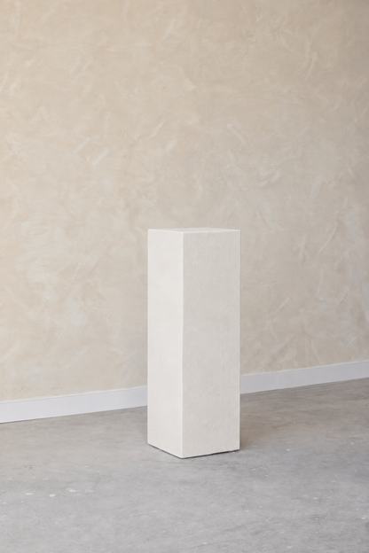 Mari Pedestal