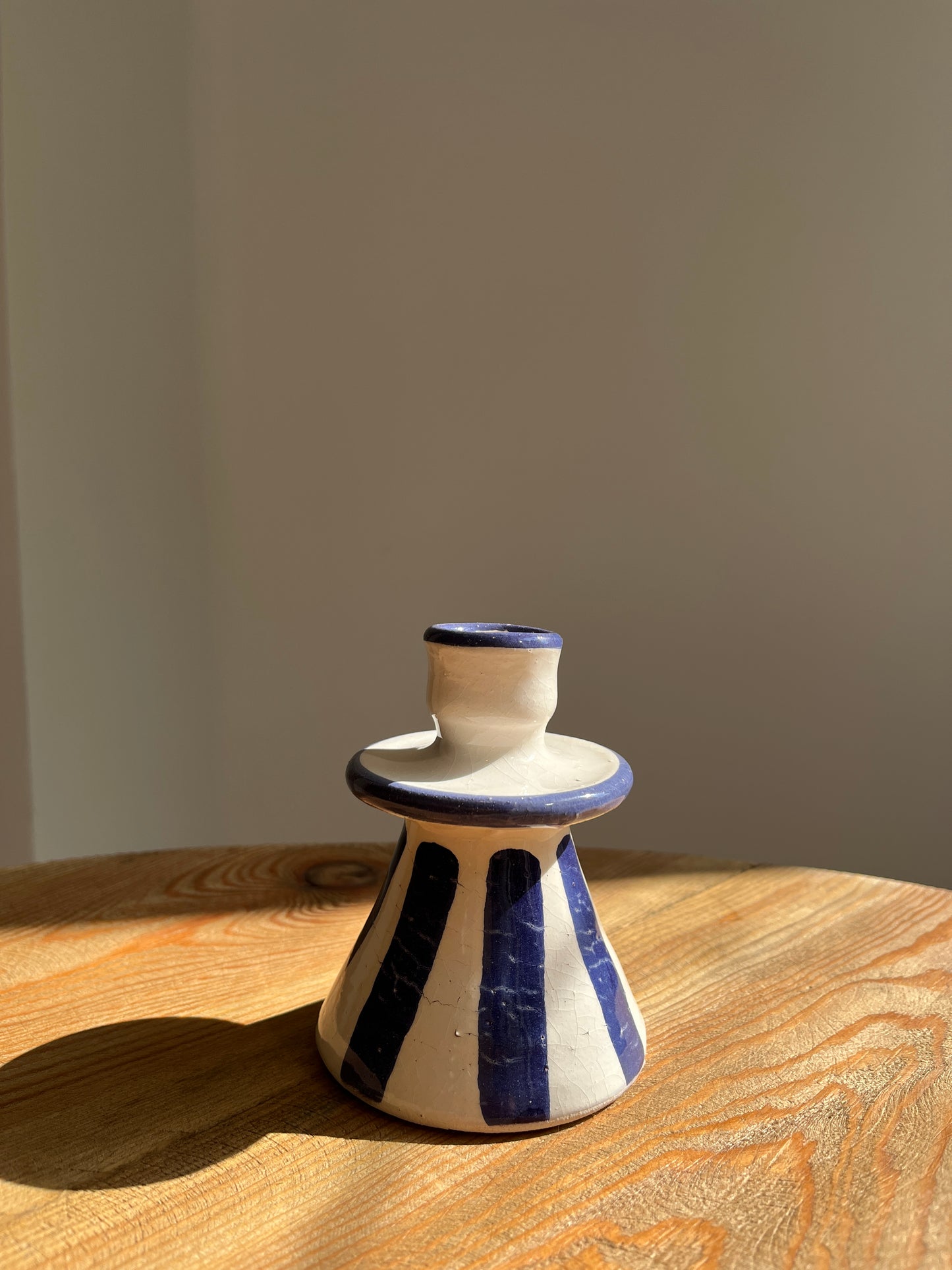 Portavelas Tell me More